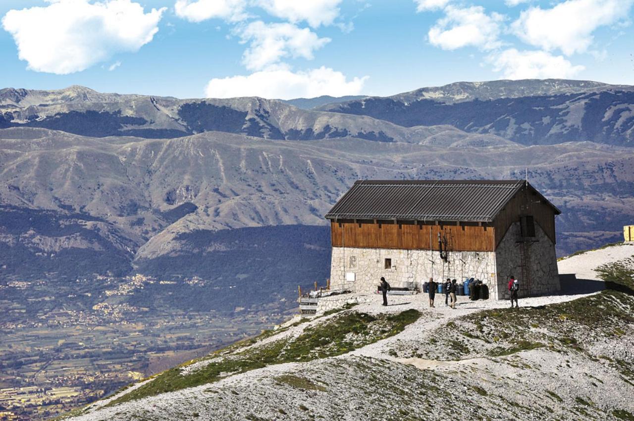 Complesso Turistico Aurora - Appartamenti Poggio Picenze 外观 照片