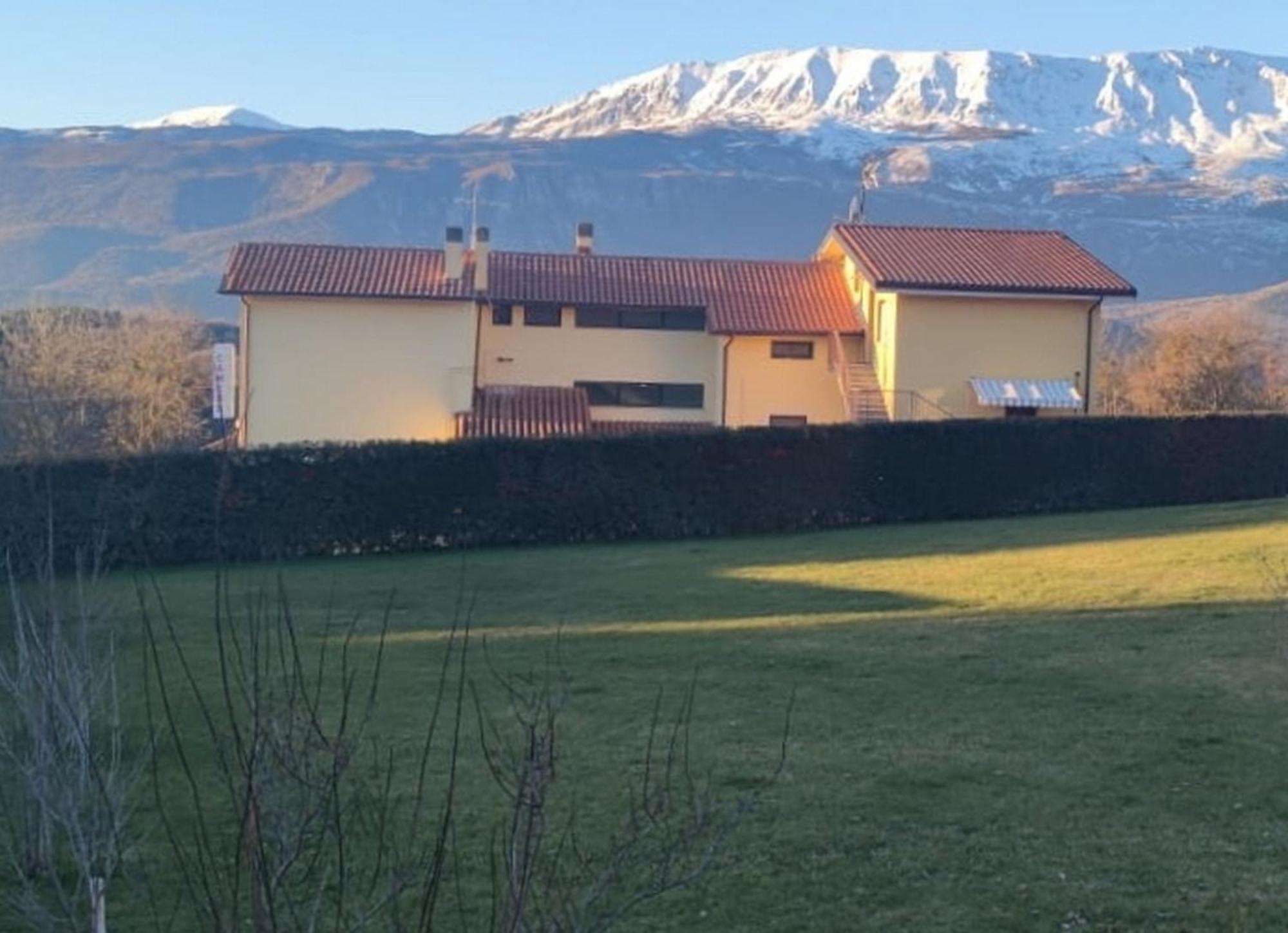 Complesso Turistico Aurora - Appartamenti Poggio Picenze 外观 照片