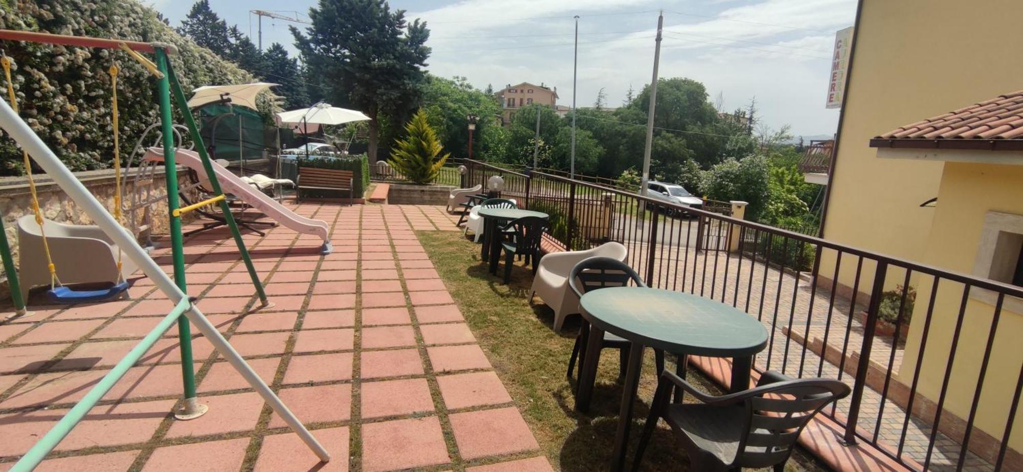 Complesso Turistico Aurora - Appartamenti Poggio Picenze 外观 照片