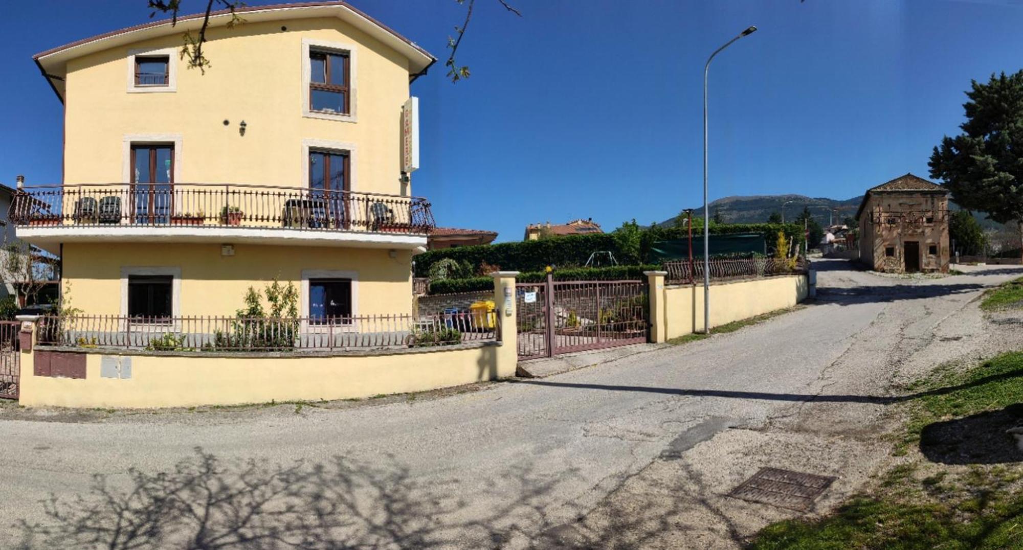 Complesso Turistico Aurora - Appartamenti Poggio Picenze 外观 照片